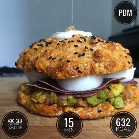 Bagel avocat et chèvre-miel rapide